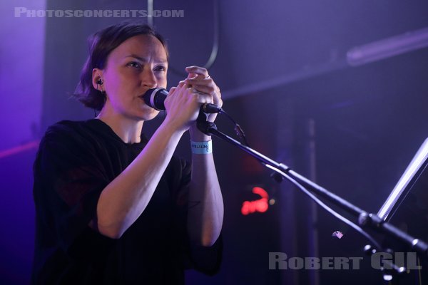 ESBEN AND THE WITCH - 2023-05-29 - PARIS - Petit Bain - Rachel Anna Davies